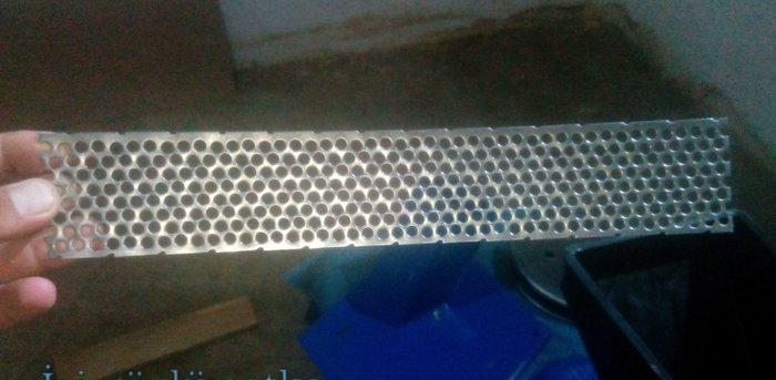 Yem üyüdən
ukrayna istehsalı
saatda 450 kq yem üyüdür
+ ot çekir
+ me