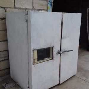 Inqubator. 1100 yumurta tutur. 80-85% cixis. Islek veziyytde. tecili