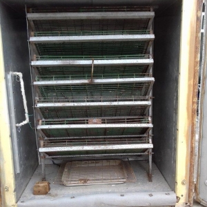 Inqubator. 1100 yumurta tutur. 80-85% cixis. Islek veziyytde. tecili