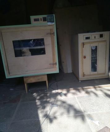 Salam her olcude inkubatorlar yiqilir ve basqa inkubatorlarda temir ol