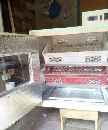 Salam her olcude inkubatorlar yiqilir ve basqa inkubatorlarda temir ol