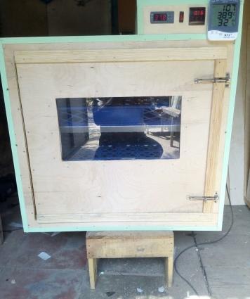 Salam her olcude inkubatorlar yiqilir ve basqa inkubatorlarda temir ol