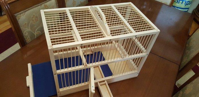 Qefes. Kanarya ucun daha uygundur (olculeri : uzunlugu-45sm, eni-25 sm