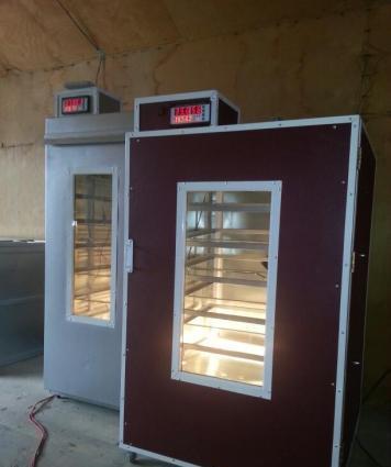 inkubator.  750 yumurta tutumu var. istenilen nov yumurtadan cuce cixa