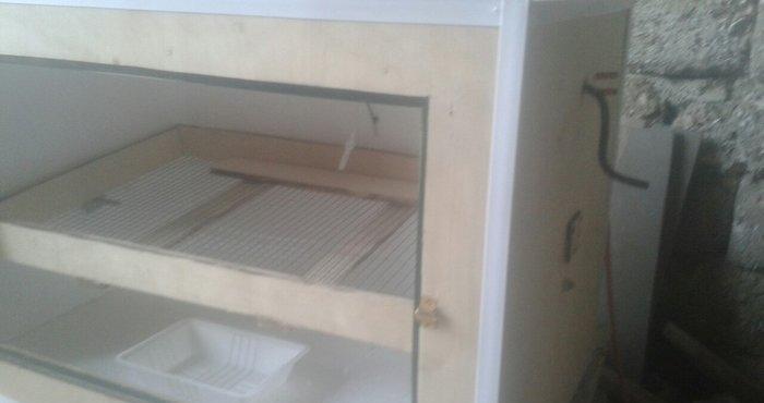 inqibator satılır 150 yumurta tutur  qiyməti 135 azn  yumurtaların cev