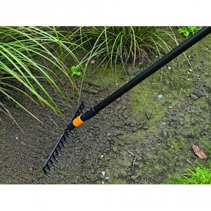 Fiskars Quickfit Toprak Tırmığı 16 Diş