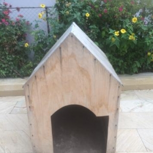Будка для собаки деревянна�
