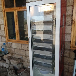 inkubatorlarin yığılması ve temiri.  inkubator tam avtomatik rejimde m