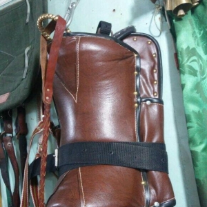 At yəhəri - atlar üçün dəri yəhərlər.Qiymət 119 azn.dən başlayır 600 a