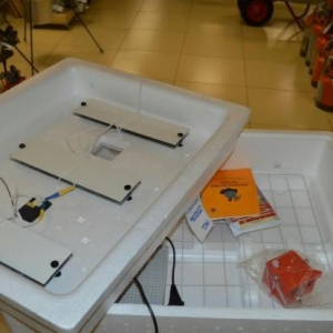 Rusiya inkubator her sey avtomatik. Zavod malidi. Teze inkubator nesus