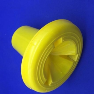 Yem qabı 
yemin yere tökülmesini ve israfının qabaqını alır, çox rahat