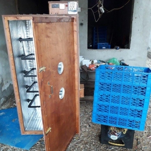 isdenilen yumurta sayina gore. tam avtomatik inkubatorlar yigilir.