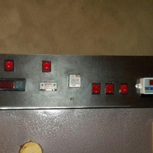 İnqubator satılır. 550-600 toyuğ yumurtası tutur. Tam avtomatik işləyi