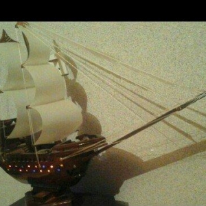 SALAM GƏMİ MAKETİ SATILIR.BARTERDƏ EDƏRİK 1 CÜT BALA VERƏN PAPUQAYLA.Ə